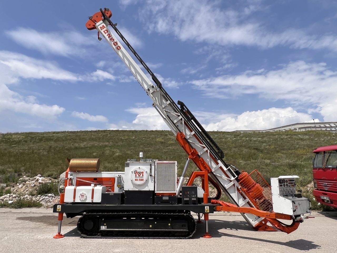 MD 2500 Hidrolik Sondaj Makinesi